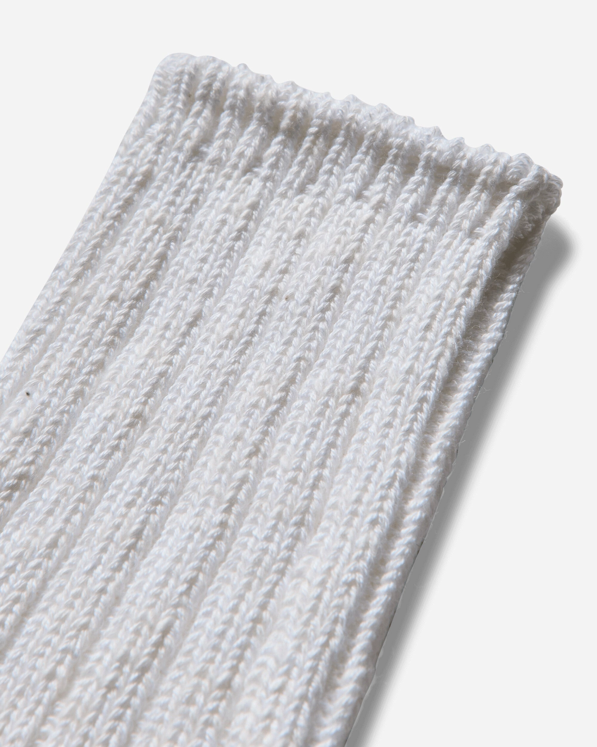 56 Yarns 3x1 Rib Rainbowy Happy Heel Socks White