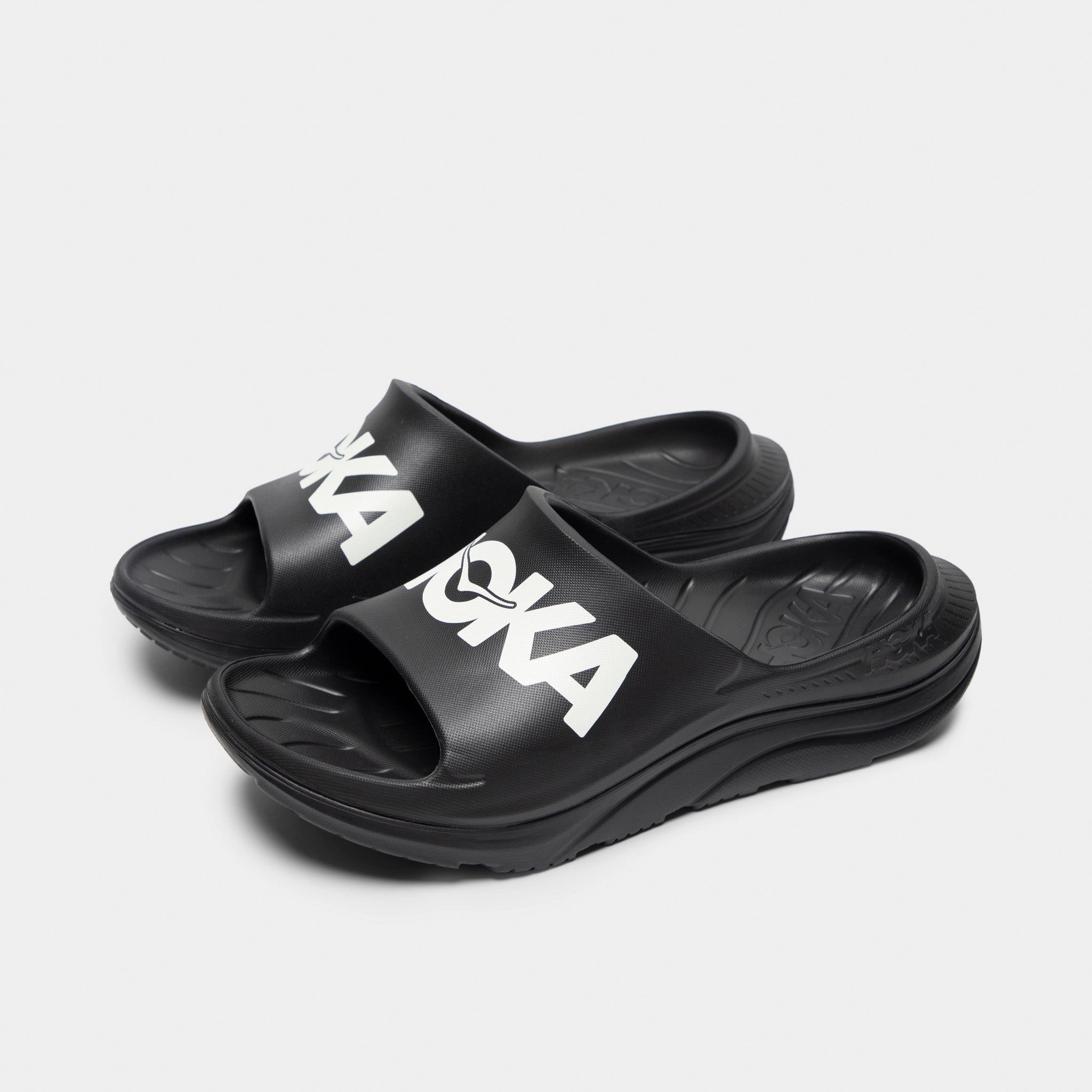 Hoka Athletic Slide Black / White